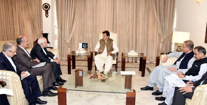 خطے میں تناؤ میں کمی لانے کیلئے کردار ادا کرنے پر آمادہ ہیں: عمران خان خطے میں تناؤ میں کمی لانے کیلئے کردار ادا کرنے پر آمادہ ہیں: عمران خان