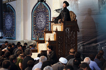 ایرنا - اردبیل -مراسم احیاء دوم ماه مبارک رمضان شامگاه یکشنیه در اردبیل برگزار شد.*15*
