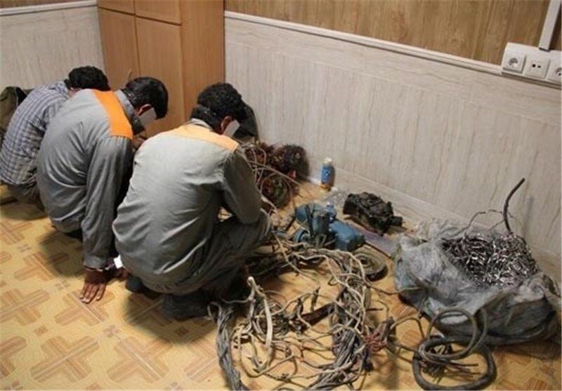 مشکل مخابراتی اهالی جنت‌آباد با دستگیری سارق کابل برطرف شد/انهدام باند سارقان منازل