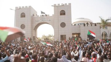 سودان در میانه آتش و آشوب