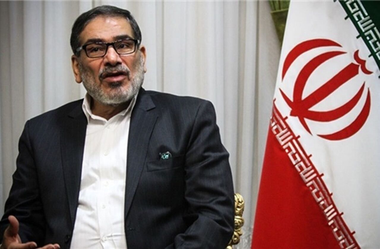 امریکی انتظامیہ مذاکرات کی صلاحیت نہیں رکھتی: ایڈمیرل شمخانی امریکی انتظامیہ مذاکرات کی صلاحیت نہیں رکھتی: ایڈمیرل شمخانی