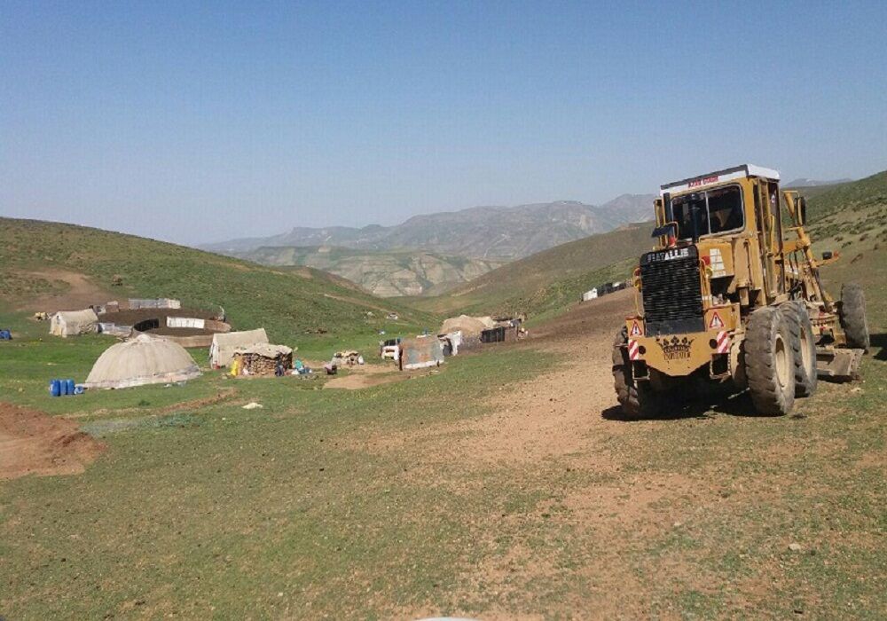 ۲۹۱ کیلومتر از مسیرهای ارتباطی عشایر آذربایجان غربی مرمت شد