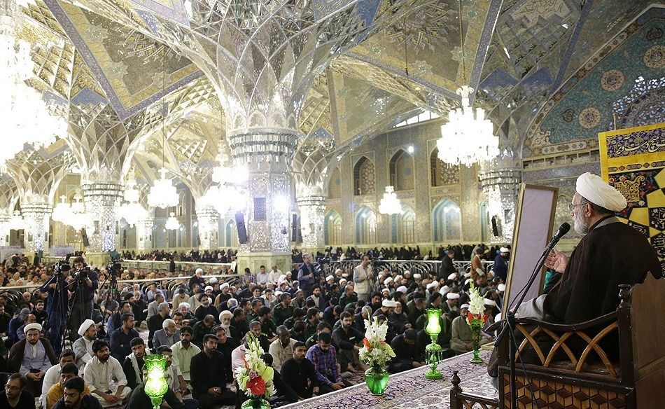 امام خمینی(ره) با مقاومت نهضت اسلامی را به پیروزی رساند