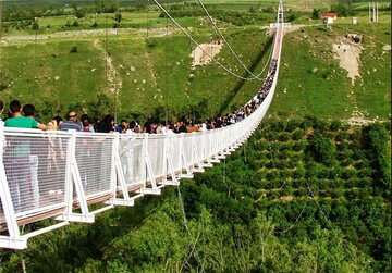 کثرت گردشگران در اردبیل سرمایه‌گذاری برای گردشگری را توجیه‌پذیر می‌کند