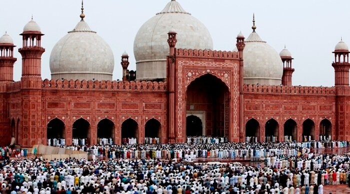 Eid al-Fitr celebrated in Pakistan with religious zeal 