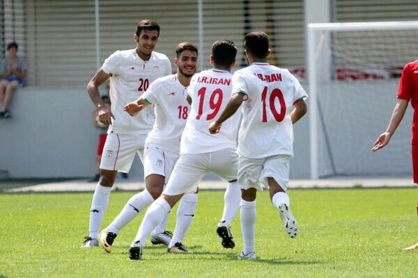 Iran defeats Armenia in football