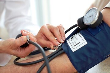 معاون دانشگاه علوم پزشکی: شناسایی ۵۷۰ هزار مبتلا به فشار خون بالا در کرمانشاه