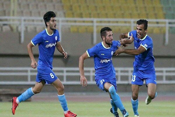 مدیرعامل استقلال خوزستان: آمادگی خرید امتیاز یک تیم لیگ برتری را داریم