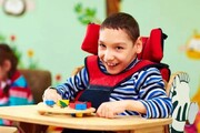 کودک دارای اوتیسم ماهانه تا ۴ میلیون تومان هزینه درمانی دارد