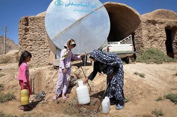 آب آشامیدنی ۱۰ روستای مرزنشین خراسان‌شمالی با تانکر تامین می‌شود