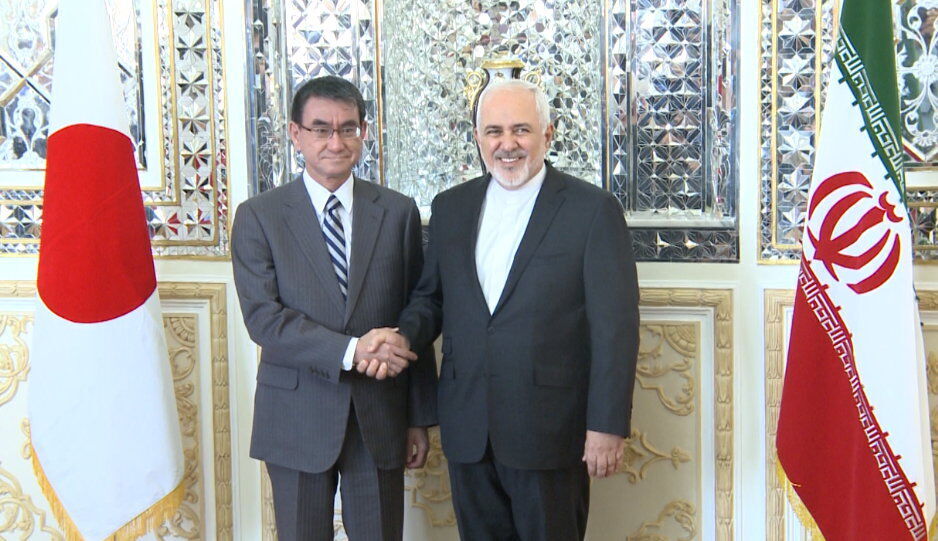 Irans Außenminister empfängt seinen japanischen Kollegen Irans Außenminister empfängt seinen japanischen Kollegen