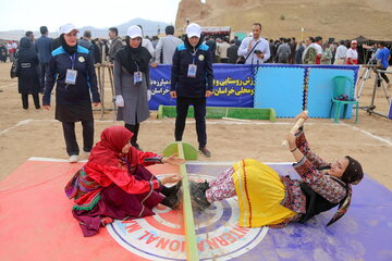 ایرنا - اسفراین -  جشنواره ملی فرهنگی ورزشی عشایر روز پنجشنبه با حضور ۱۴ استان در ارگ تاریخی بلقیس شهرستان اسفراین استان خراسان شمالی برگزار شد. (عکاس: وحید خادمی)*15*