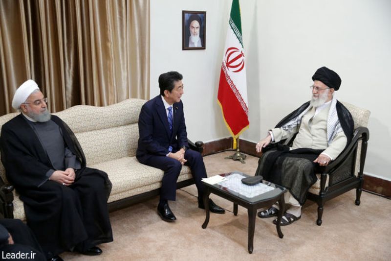 جاپانی وزیراعظم کی ایران میں آیت اللہ خامنہ ای سے ملاقات جاپانی وزیراعظم کی ایران میں آیت اللہ خامنہ ای سے ملاقات