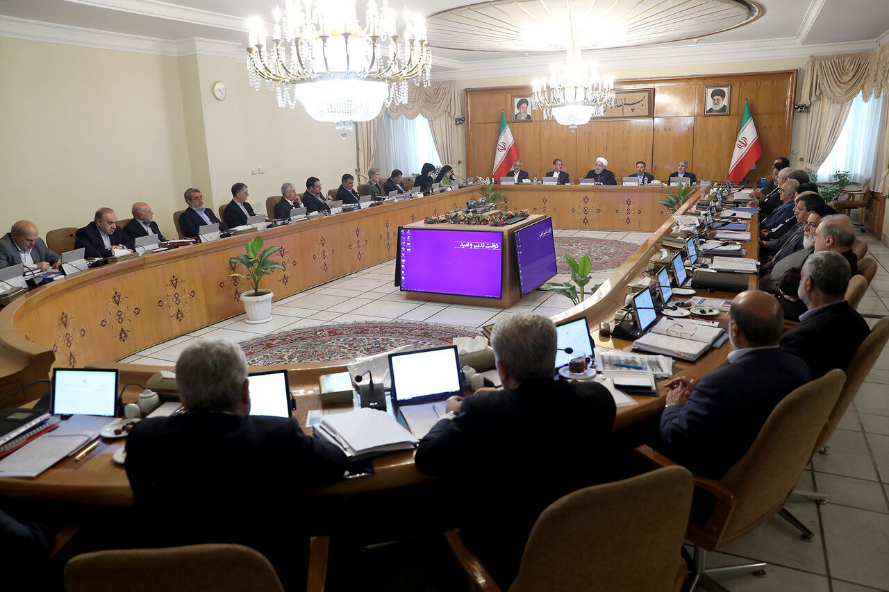 ایران پر امریکی پابندیاں انسانیت کیخلاف گھناونا جرم ہے: صدر روحانی ایران پر امریکی پابندیاں انسانیت کیخلاف گھناونا جرم ہے: صدر روحانی