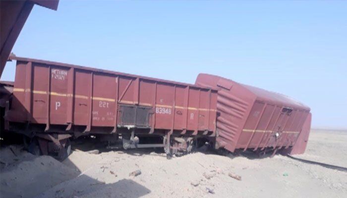 Iran-Pakistan freight train derails in Balochistan