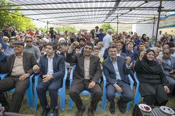 جشنواره گیلاس در روستای سردهلق شهرستان صحنه