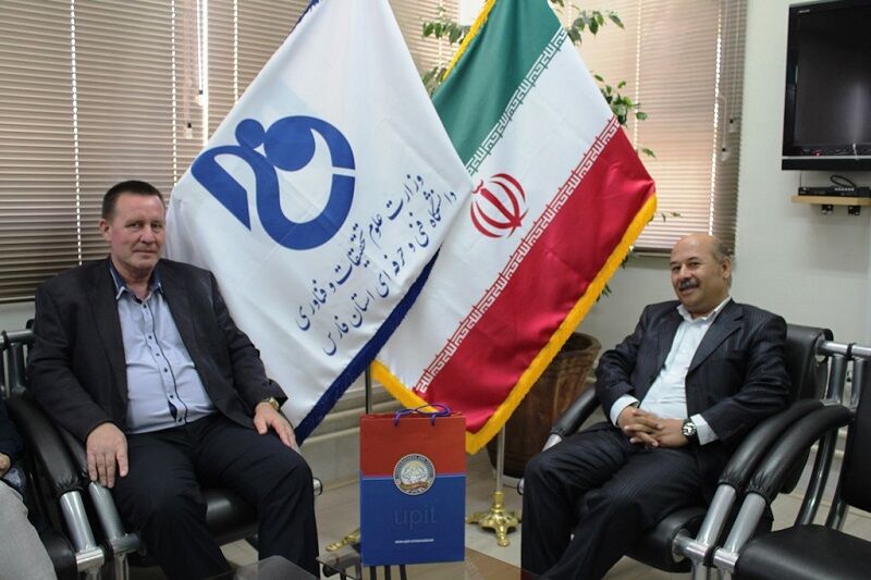 رومانی آماده همکاری با موسسه های آموزش عالی ایران است