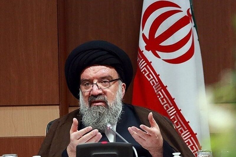 آية الله خاتمي: حظر قائد الثورة هو حظر الشعب الايراني بأجمعه
