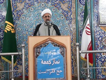 امام جمعه میامی : در انجام امربه معروف کارنامه خوبی نداریم