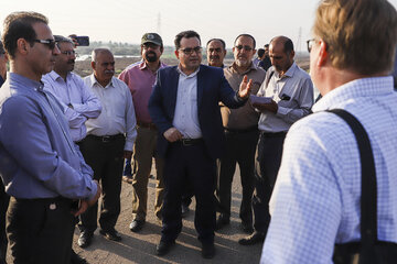 بازدید نمایندگان اتحادیه اروپا از کانون های گرد و غبار شرق اهواز