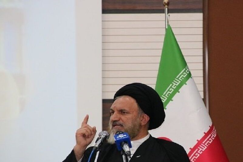 تعصبهای قومی عامل بروز ناهنجاری در جامعه می شود تعصبهای قومی عامل بروز ناهنجاری در جامعه می شود
