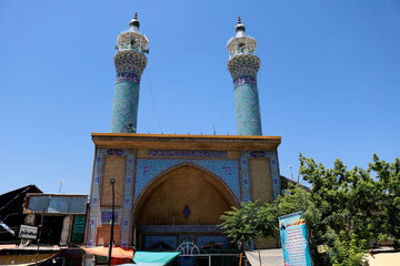 مسجد جامع همدان یکی از بناهای دوره قاجاریه محسوب می‌شود که در قسمت غربی خیابان اکباتان، در محدوده راسته بازارهای شهر همدان قرار گرفته است.
عکس از: جواد همدانی