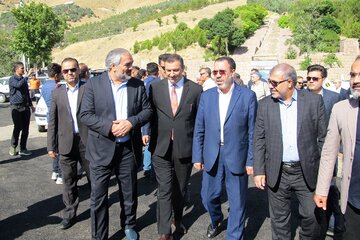 حضور استاندار کردستان در افتتاح پارک مشاهیر