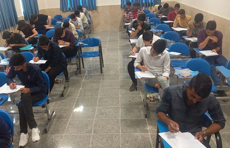 ۱۷۶۰ داوطلب از شهرستان گناوه در کنکور شرکت کردند