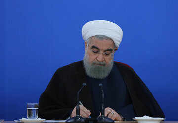 روحانی درگذشت مادر شهیدان اعتصامی فر را تسلیت گفت
