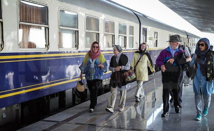 Число интуристов, посетивших иранский Мешхед по железной дороге увеличилось