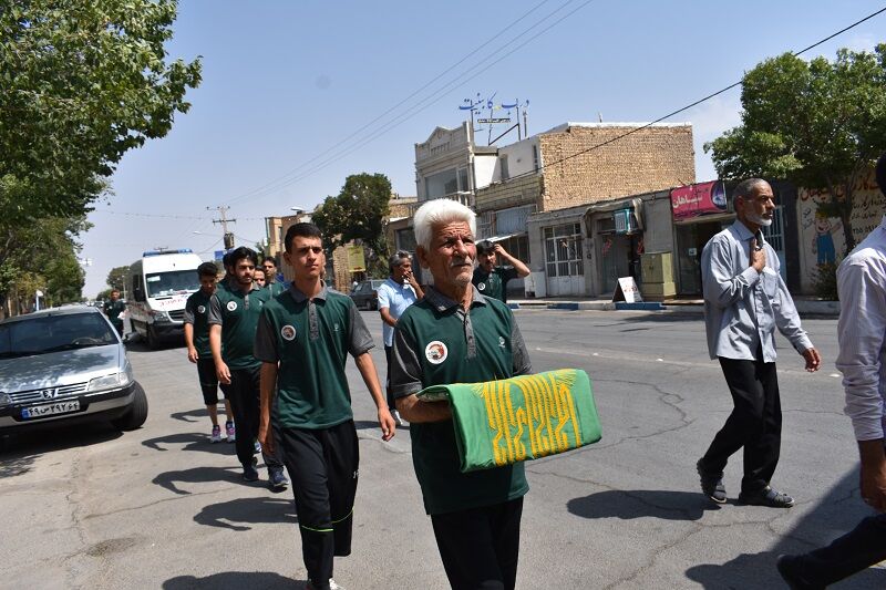 کاروان دوندگان جاده ولایت  وارد بهاباد شدند