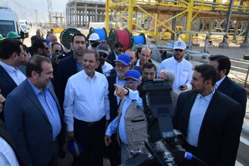 معاون اول رئیس جمهوری از طرح های انرژی و صنعتی جنوب فارس بازدید کرد
