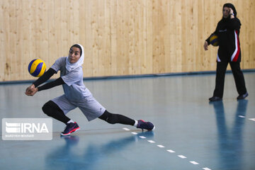 Iran's women volleyball team practicing