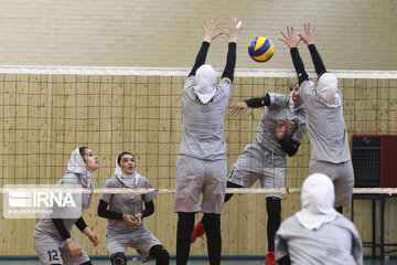 Iran's women volleyball team practicing