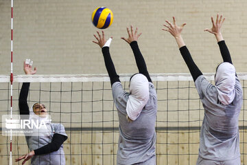 Iran's women volleyball team practicing