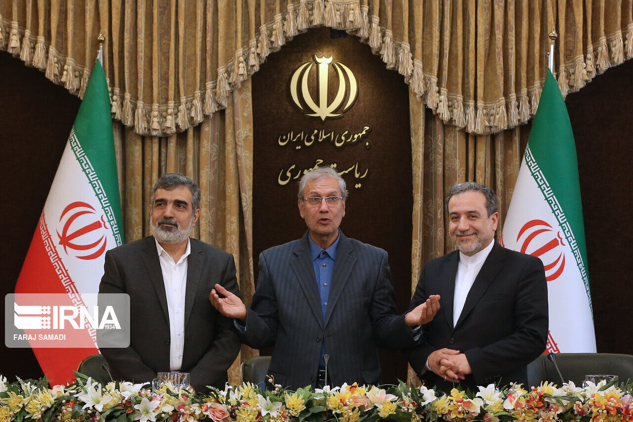 "Inconsistent" int’l reactions to Iran's second step in JCPOA