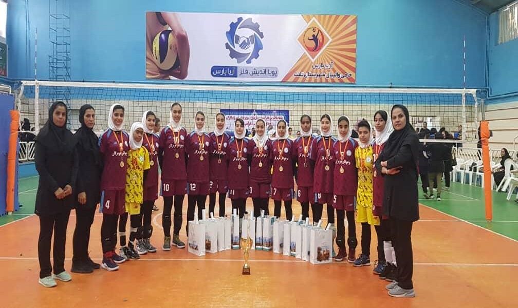 تیم والیبال نوجوانان دختر هرمزگان قهرمان ایران شد