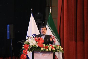 همایش تجلیل از صنعتگران ومعدنکاران برتر هرمزگان