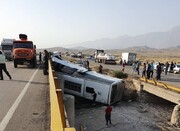 واژگونی اتوبوس در جاده کلات یک کشته داشت