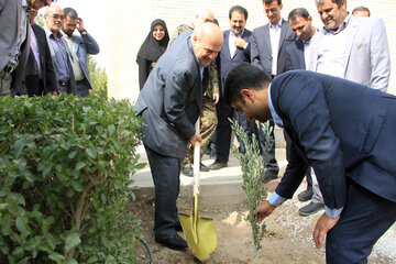 سفر معاون رییس جمهور و رییس سازمان محیط زیست کشور به یزد