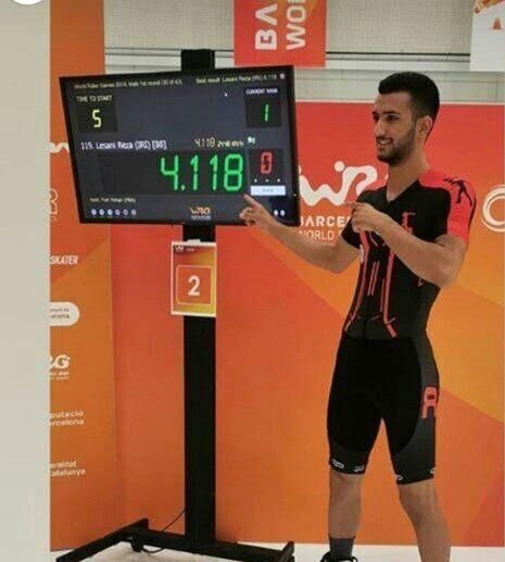 Iran athlete breaks record of slalom skating in world