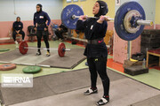 حضور ۲۳۵ وزنه‌بردار در رقابت‌های قهرمانی زنان کشور در اصفهان