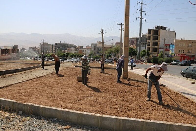 آغاز احداث هفت هزار مترمربع فضای سبز در سنندج و چند خبر دیگر