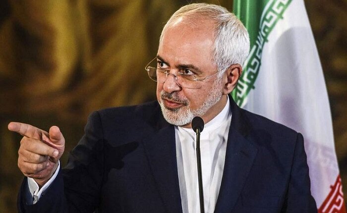 ظریف: انگلیس از آلت دست آمریکا بودن در تروریسم اقتصادی دست بردارد