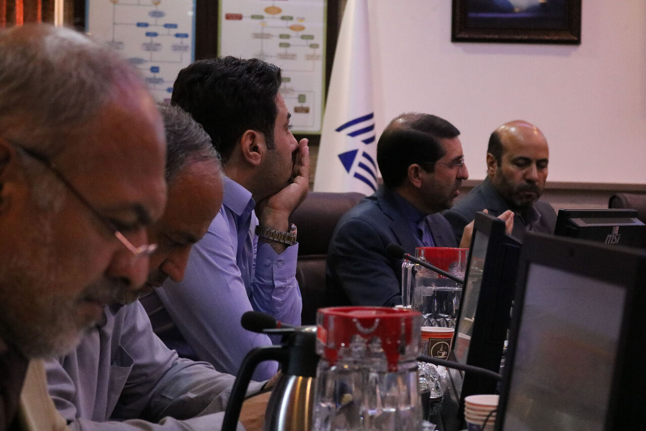وضعیت ساخت برج های دوقلو کمیته امداد امام خمینی (ره) در نزدیکی عمارت تاریخی «نورمهال» در صحن شورای اسلامی شهر همدان با حضور مسئولان بررسی شد.
عکس از:جواد همدانی وضعیت ساخت برج های دوقلو کمیته امداد امام خمینی (ره) در نزدیکی عمارت تاریخی «نورمهال» در صحن شورای اسلامی شهر همدان با حضور مسئولان بررسی شد.
عکس از:جواد همدانی