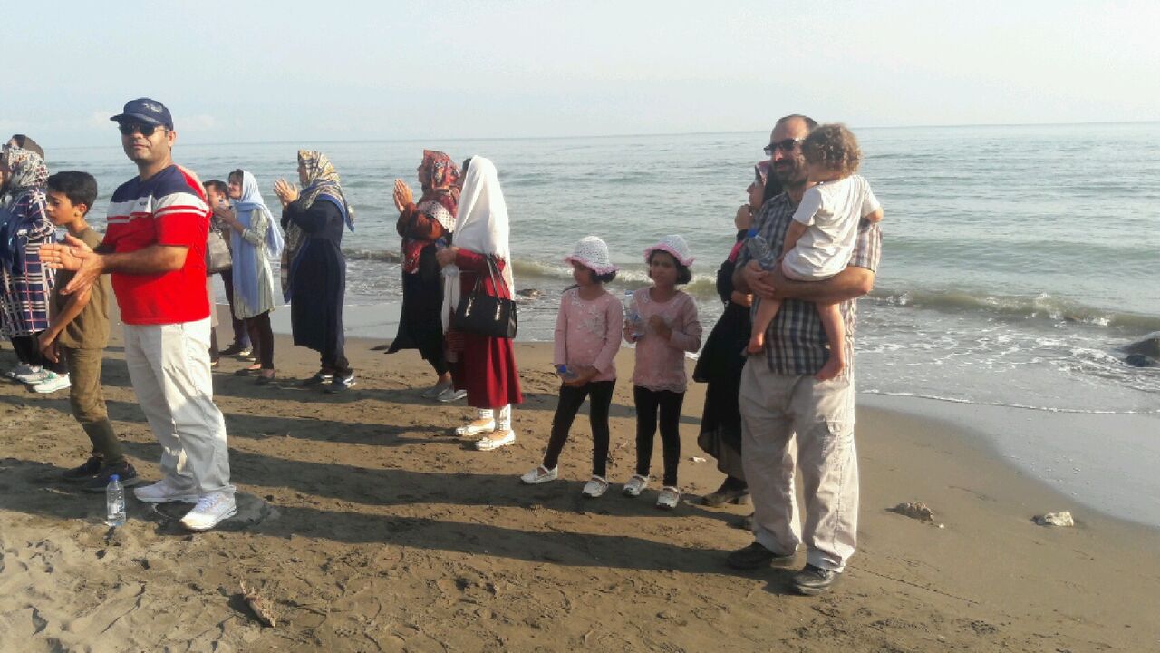 همایش پیاده روی خانوادگی در نشتارود تنکابن همایش پیاده روی خانوادگی در نشتارود تنکابن