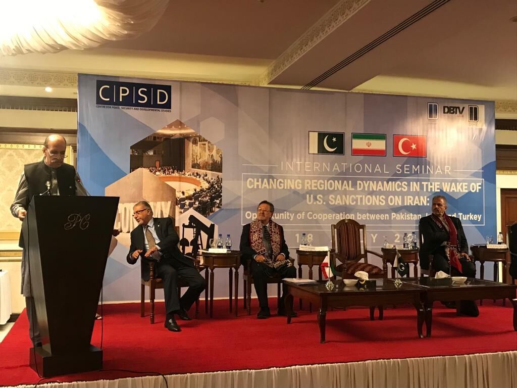 Pakistani experts stress on regional trade to counter US anti-Iran sanctions