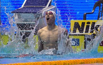شناگر چینی برای چهارمین قهرمان ۴۰۰ متر آزاد جهان شد
