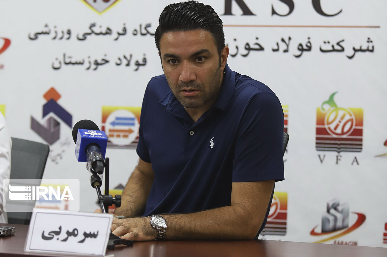 سرمربی فولاد: حضور چند بازیکن کلیدی در سپاهان عامل پیروزی این تیم بود