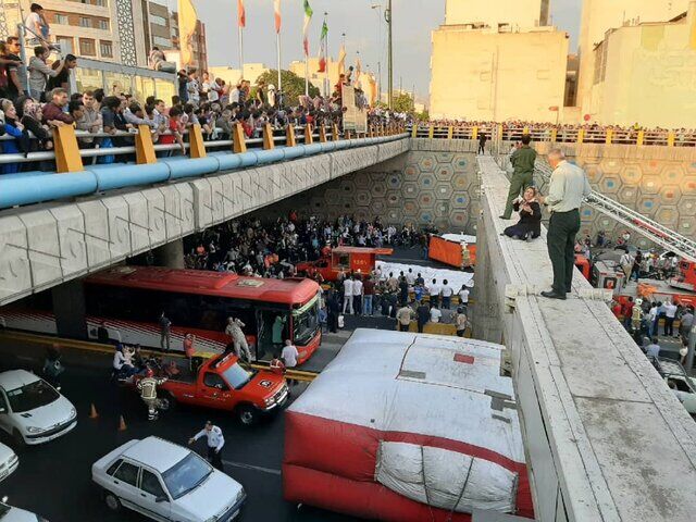 غوغای خودکشی دختر خندان